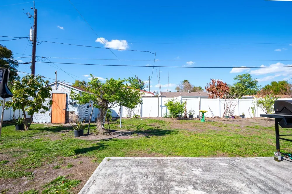 4401 EDGEBROOK Orlando, FL 32809
