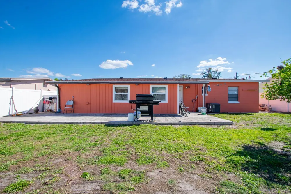 4401 EDGEBROOK Orlando, FL 32809