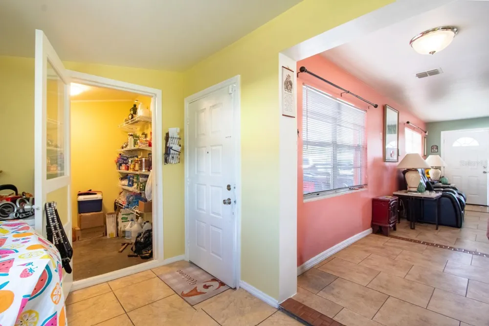 4401 EDGEBROOK Orlando, FL 32809