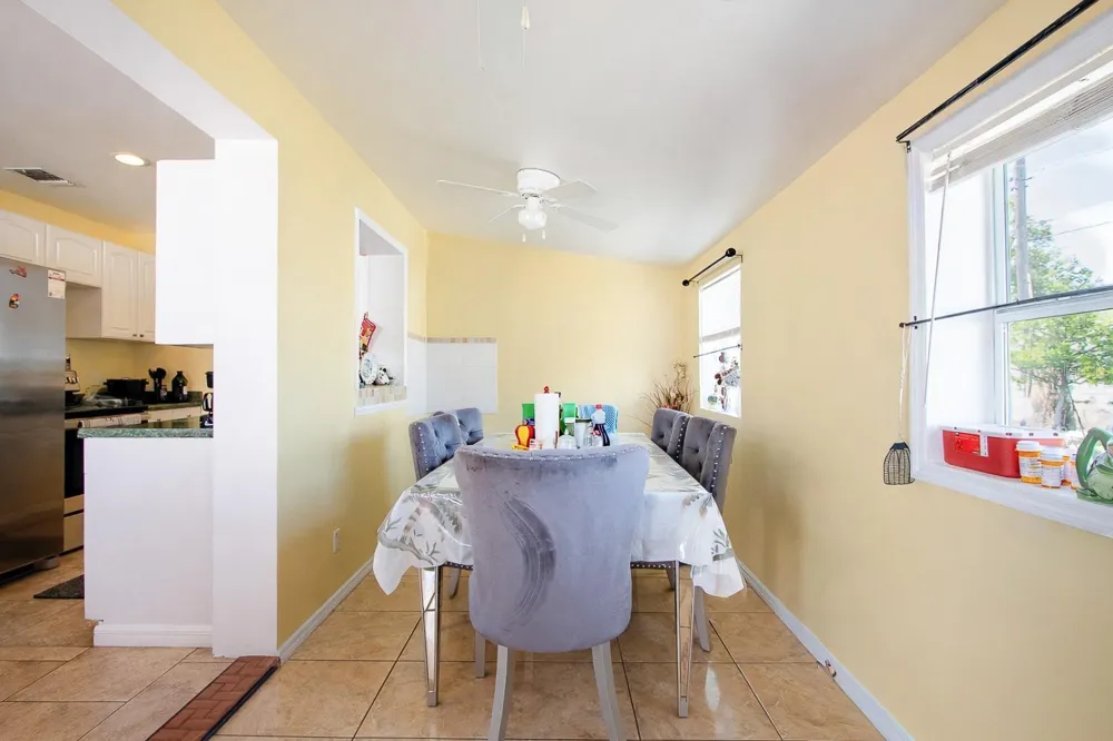 4401 EDGEBROOK Orlando, FL 32809