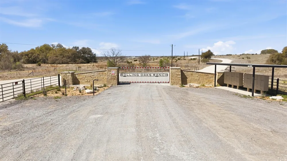 300 Willow Oak Drive Goldthwaite, TX 76844