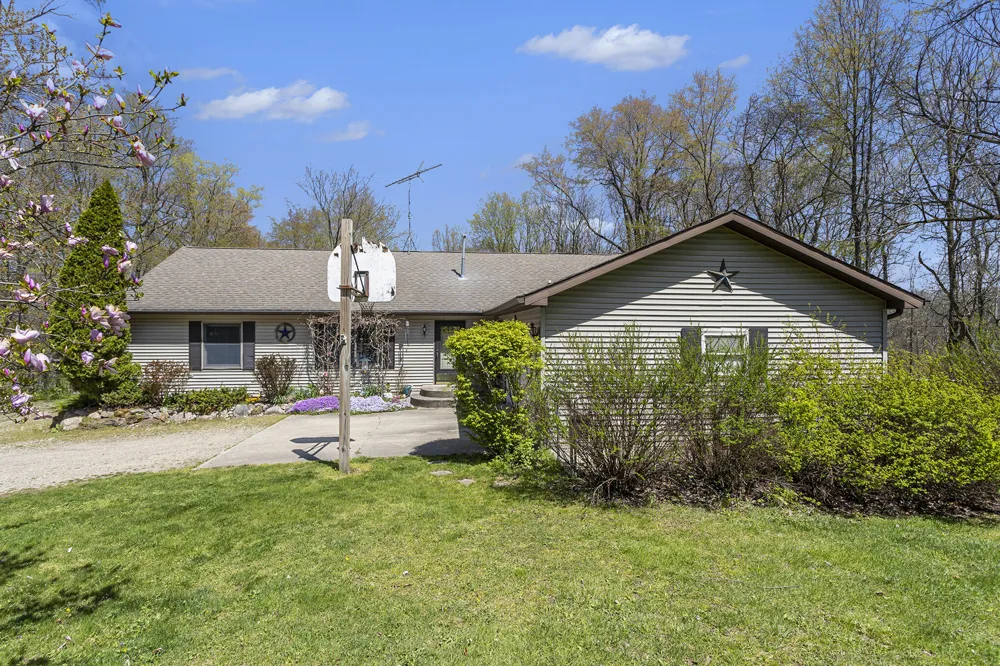 54485 Day Road Marcellus, MI 49067