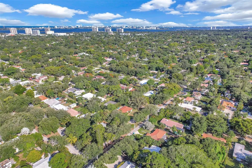 11919 NE 8th av Biscayne Park, FL 33161