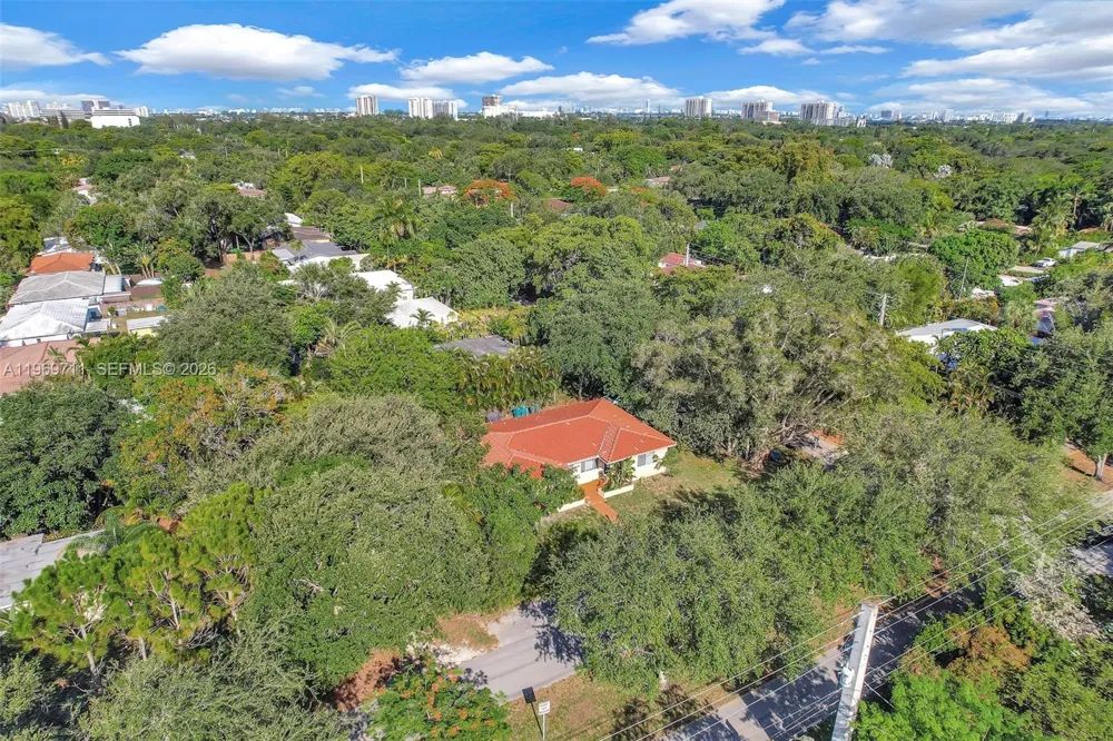 11919 NE 8th av Biscayne Park, FL 33161