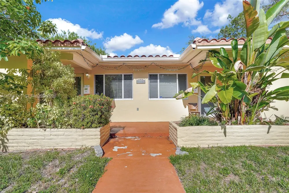 11919 NE 8th av Biscayne Park, FL 33161