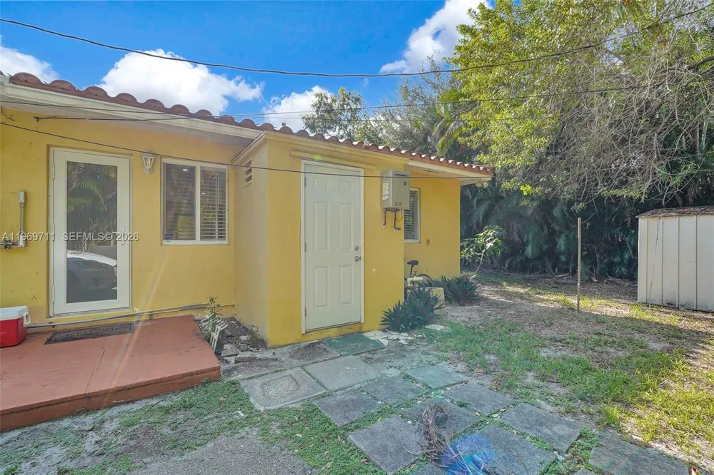 11919 NE 8th av Biscayne Park, FL 33161