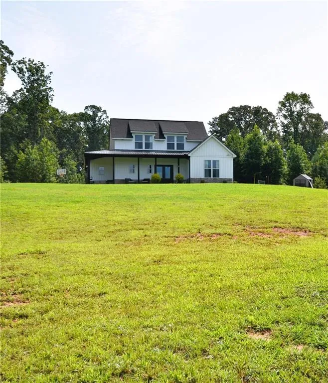 533 Lively Road Waco, GA 30182