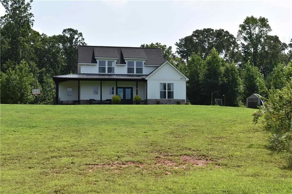 533 Lively Road Waco, GA 30182