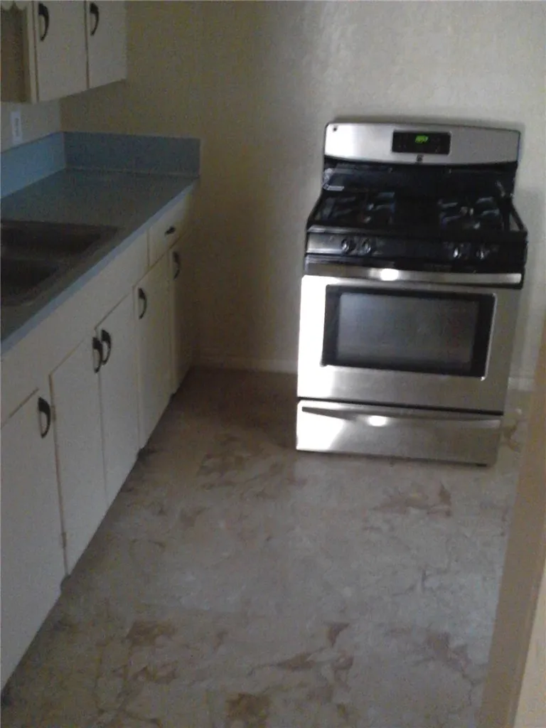219 Tutt Avenue Taft, TX 78390