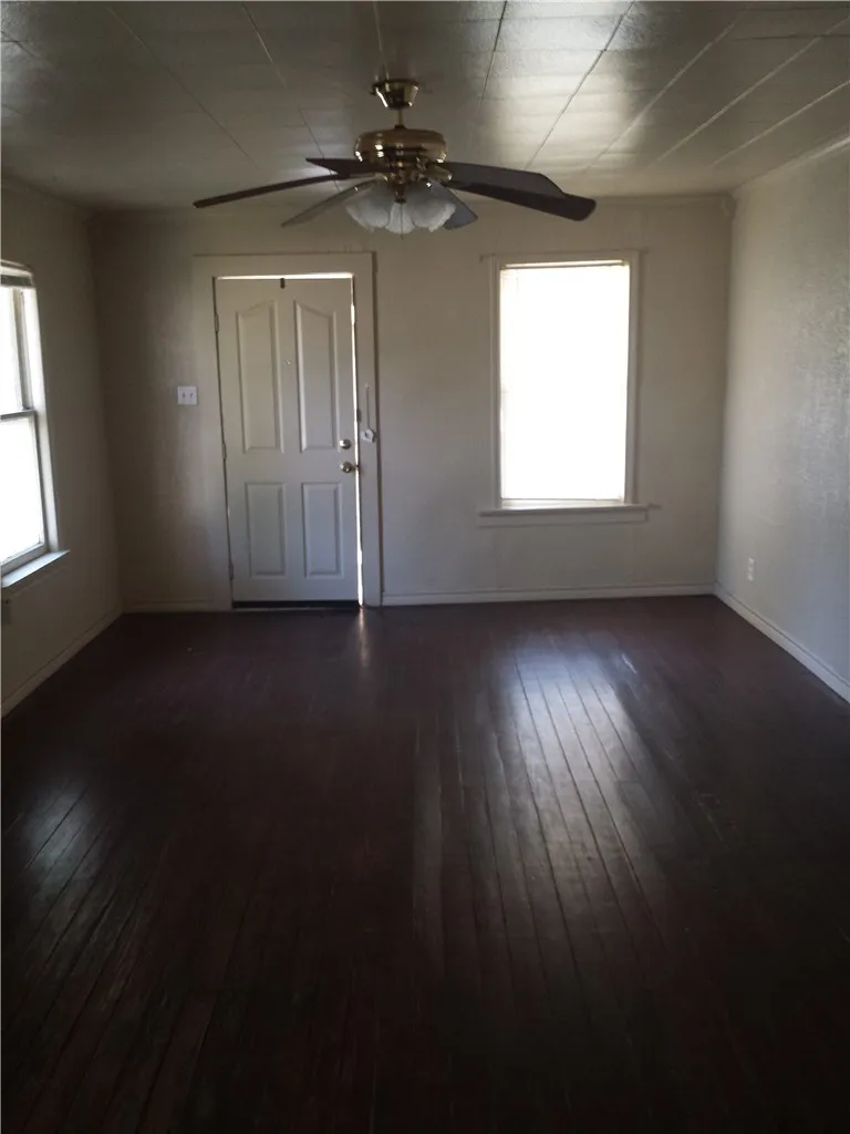 219 Tutt Avenue Taft, TX 78390