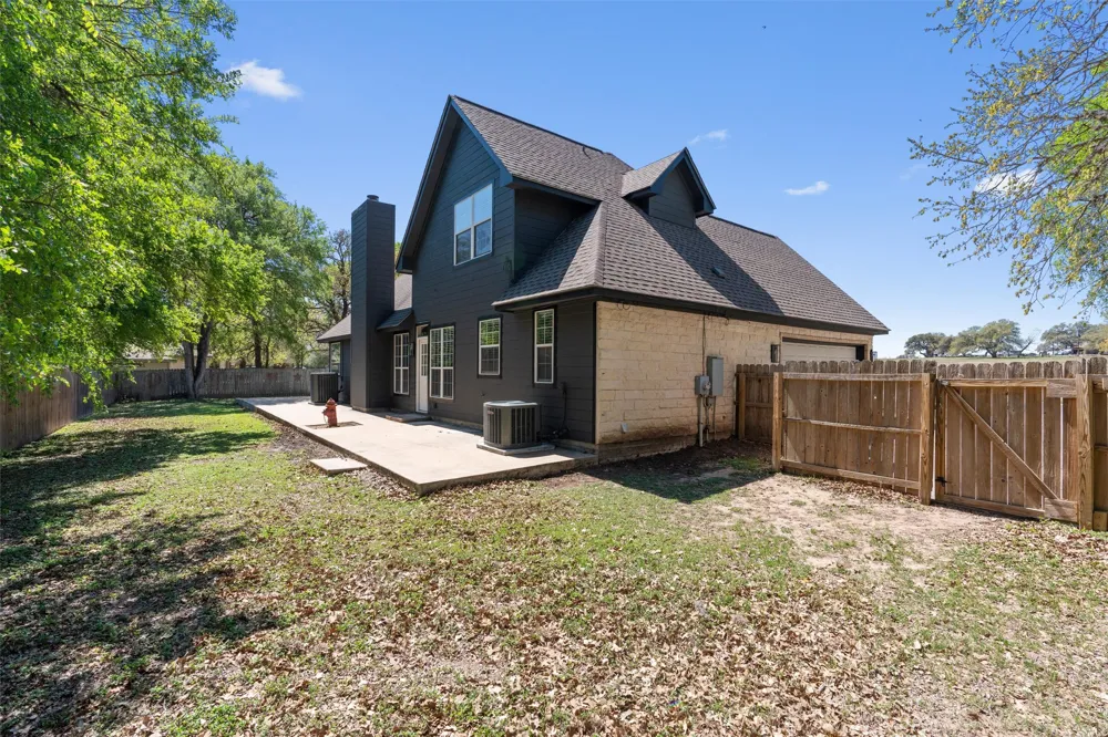 312 Country Club Drive La Grange, TX 78945