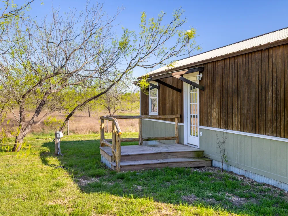 400 Private Road 4295 Rockdale, TX 76567