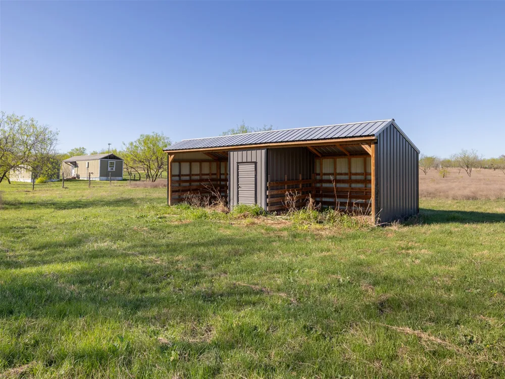 400 Private Road 4295 Rockdale, TX 76567