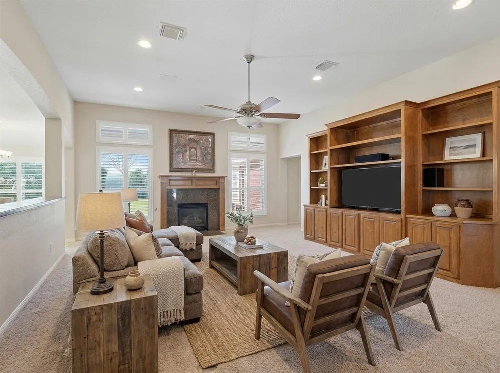714 Louisiana Avenue Shiner, TX 77984