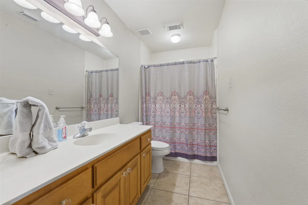 714 Louisiana Avenue Shiner, TX 77984