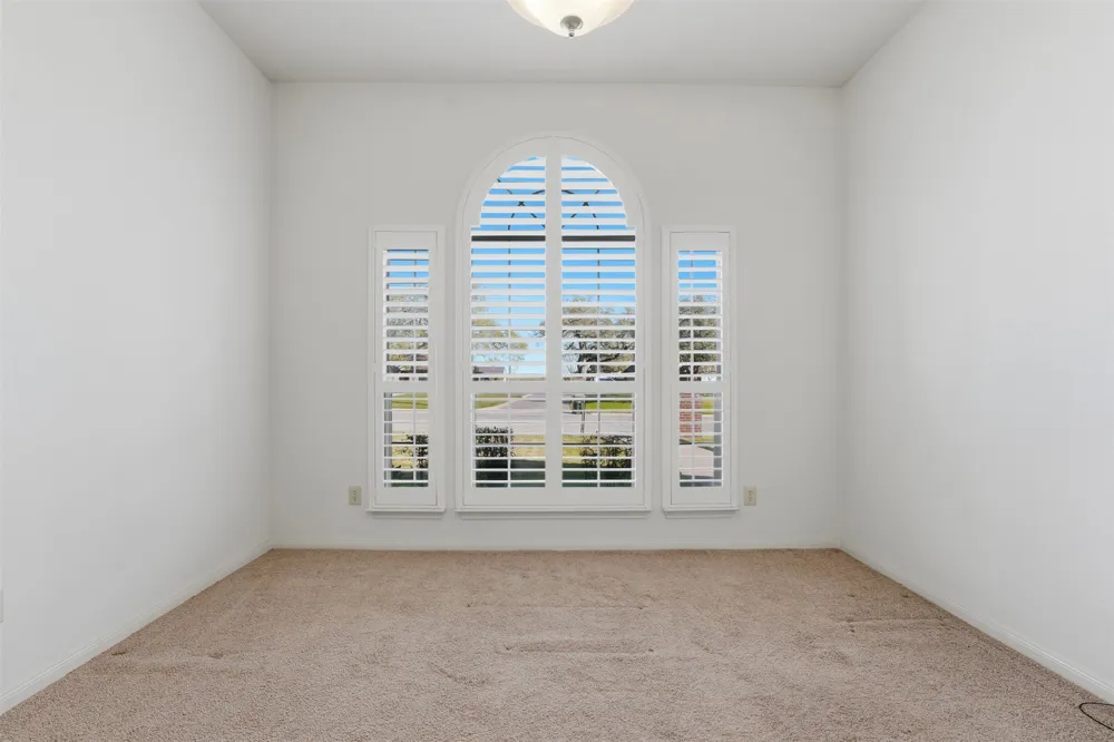 714 Louisiana Avenue Shiner, TX 77984