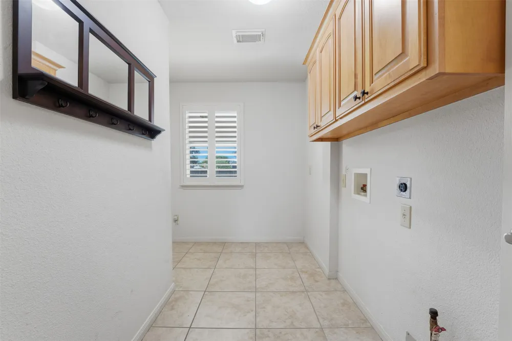 714 Louisiana Avenue Shiner, TX 77984