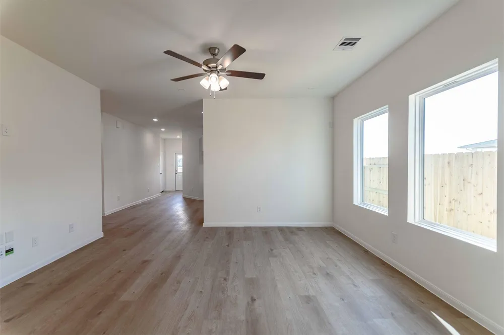 4632 Mesquite Trail Blush Pinehurst, TX 77362