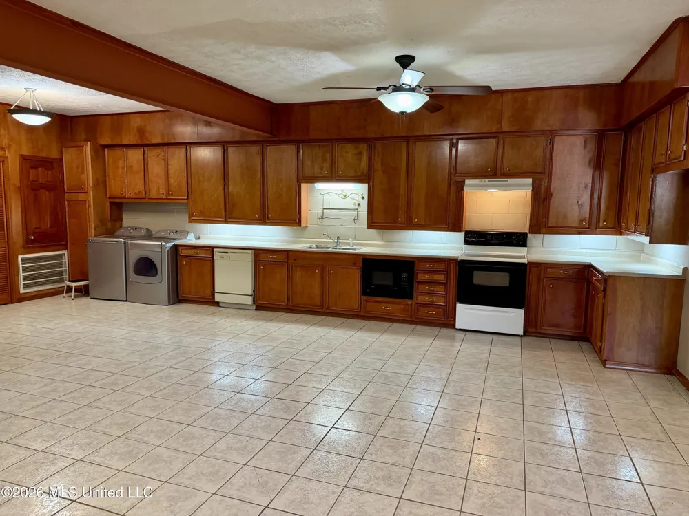 3253 Highway 488 Carthage, MS 39051