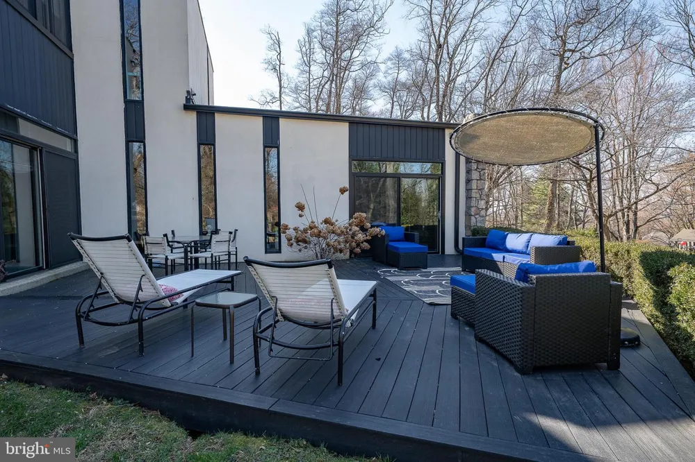 1335 VALLEY ROAD Villanova, PA 19085