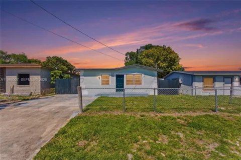 1017 NW 8th St