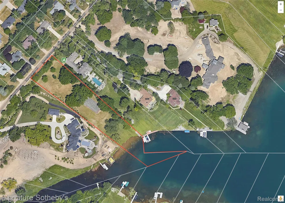 2475 LAKE ANGELUS ROAD W Lake Angelus City, MI 48326