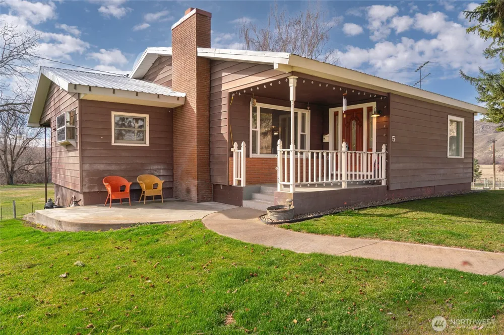 5 Alaska Street Malott, WA 98829