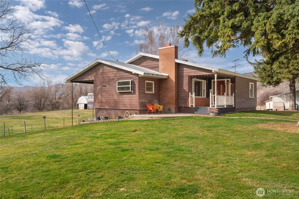 5 Alaska Street Malott, WA 98829