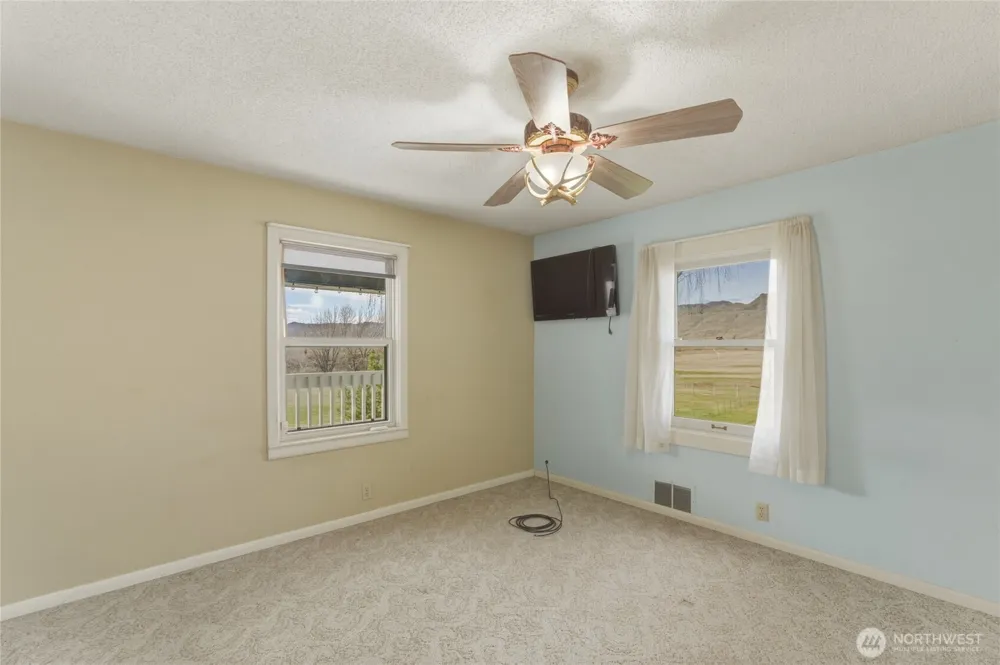 5 Alaska Street Malott, WA 98829