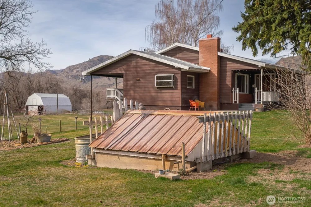 5 Alaska Street Malott, WA 98829