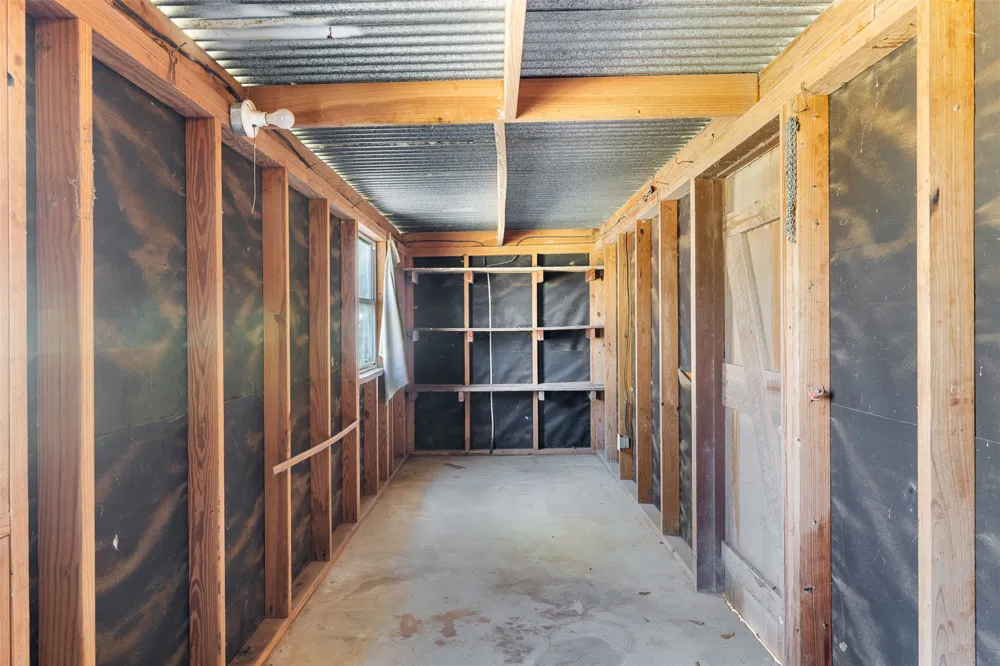 809 Main Street Lexington, TX 78947