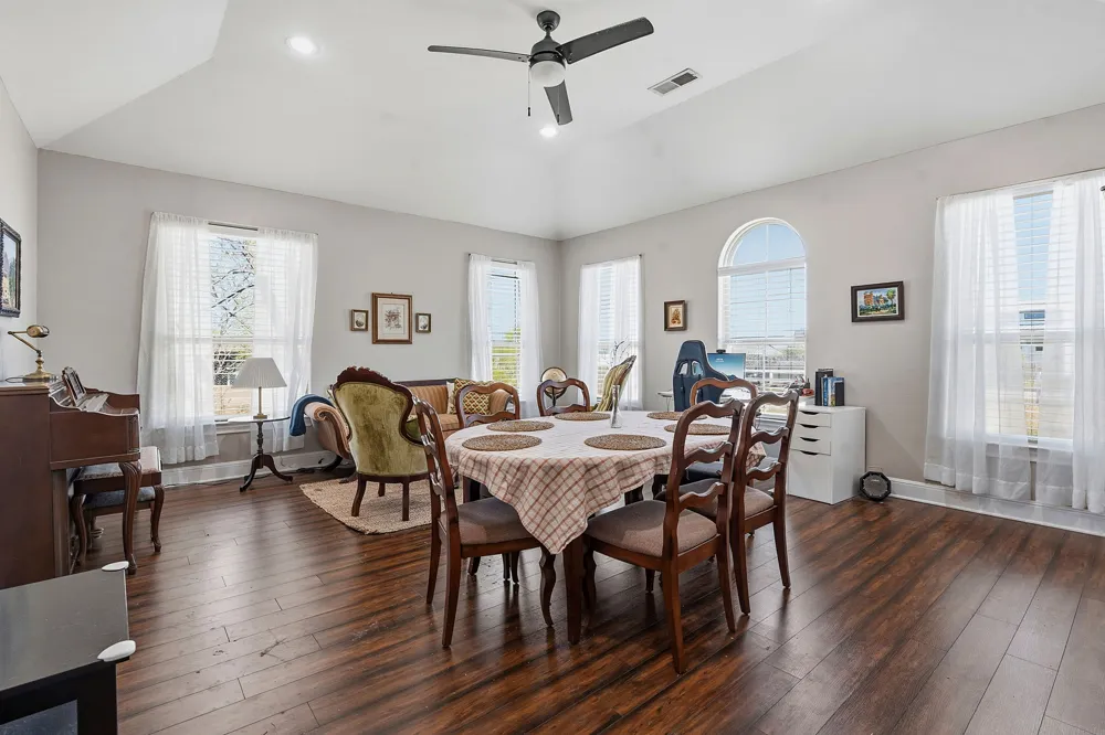 574 Highland Ranch Way Dale, TX 78616