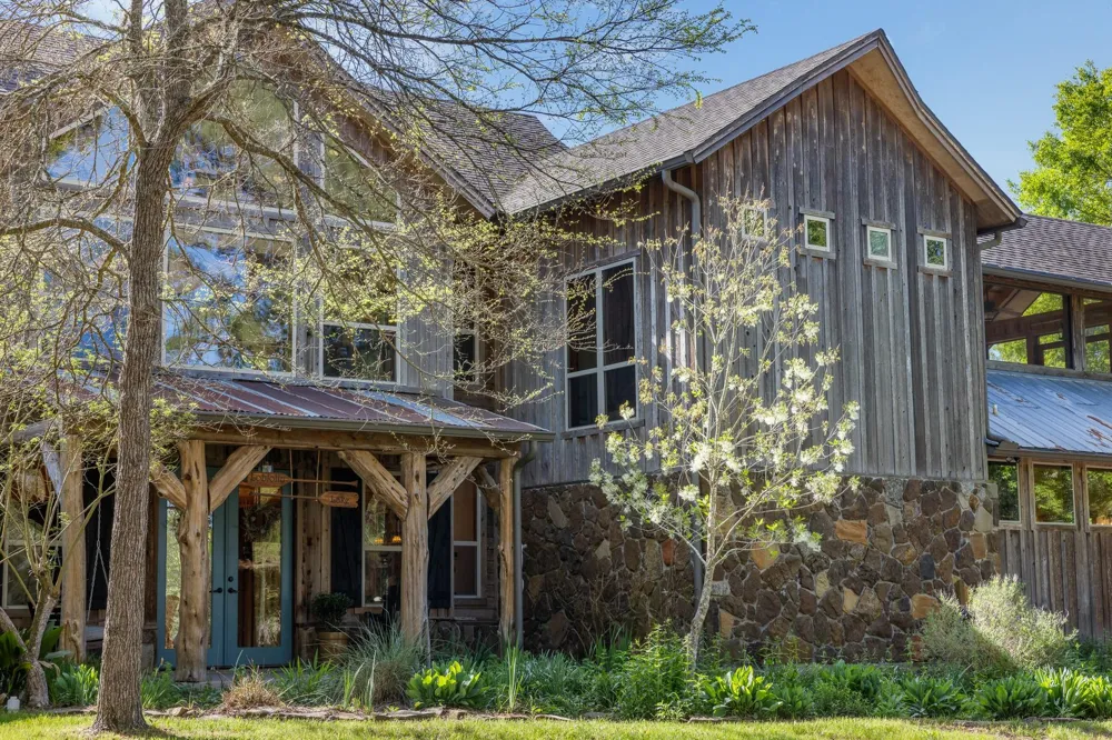 3702 County Rd 151 Bedias, TX 77831