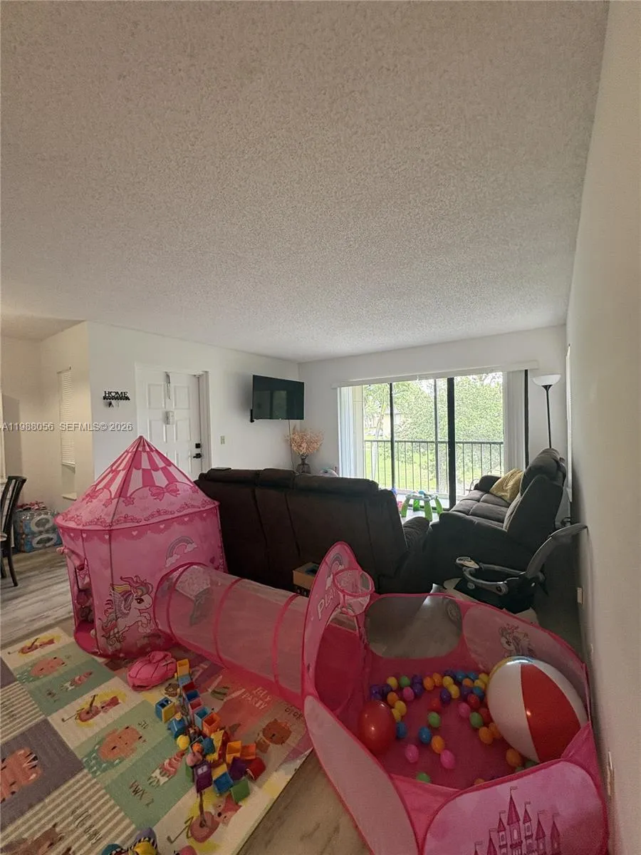 721 Sunny Pine Way #C2 Green Acres, FL 33415
