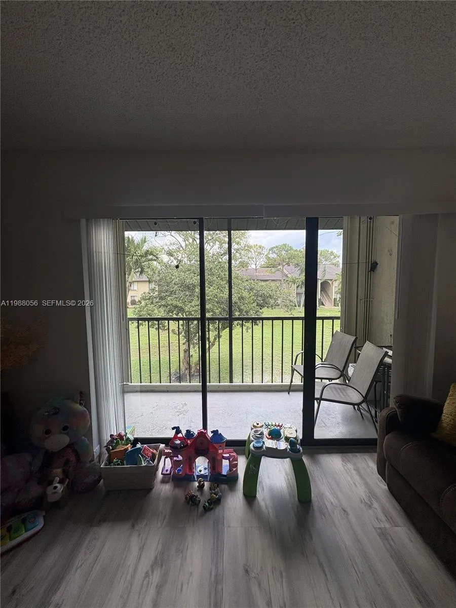 721 Sunny Pine Way #C2 Green Acres, FL 33415