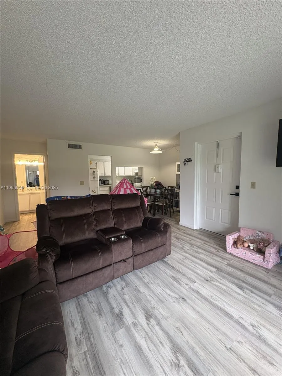 721 Sunny Pine Way #C2 Green Acres, FL 33415