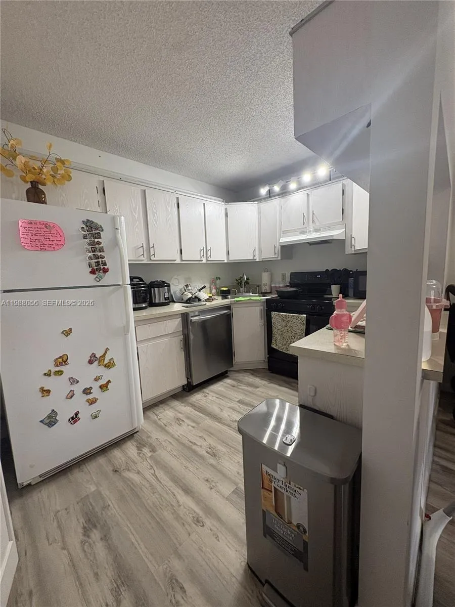 721 Sunny Pine Way #C2 Green Acres, FL 33415