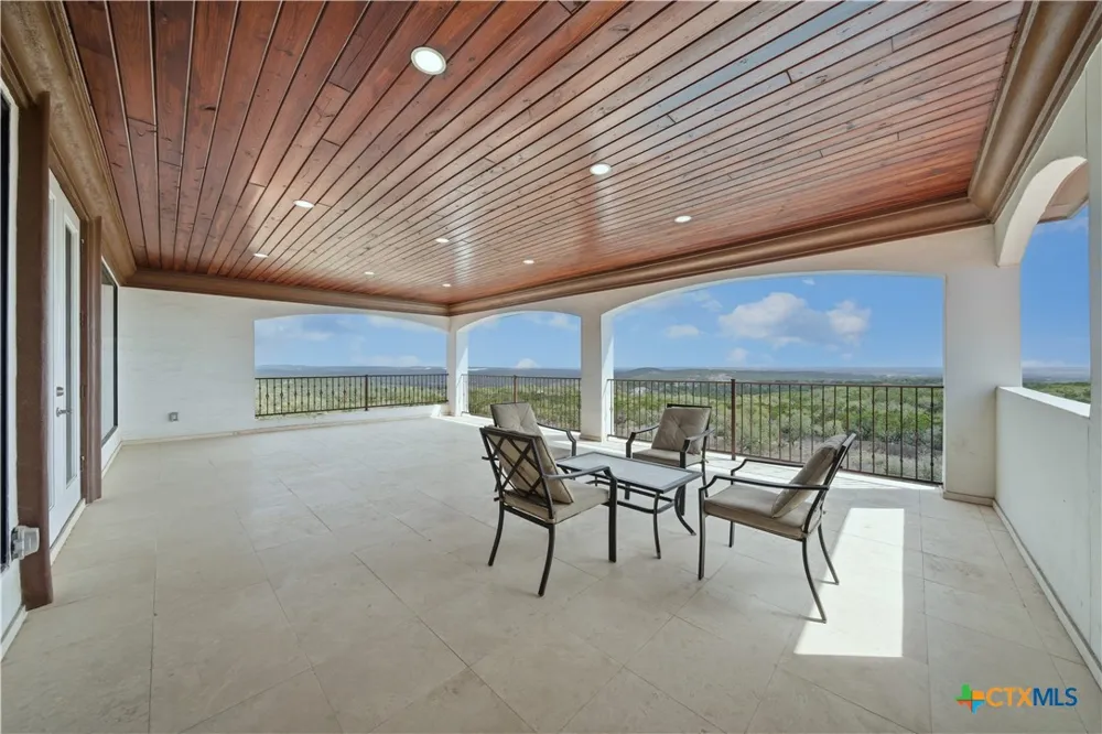 205 County Road 2727 Mico, TX 78056