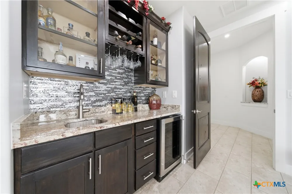205 County Road 2727 Mico, TX 78056