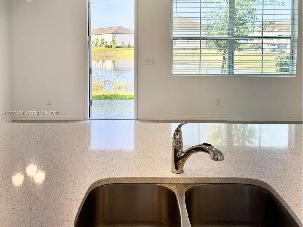 1613 PELICAN DRIVE Davenport, FL 33896