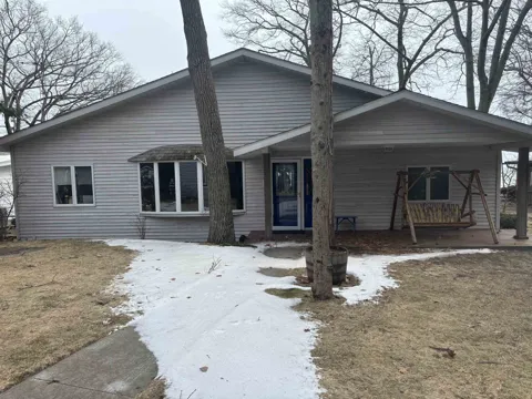 1024 Huron