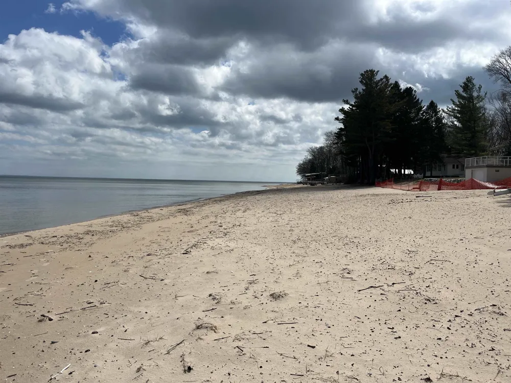 1024 Huron Whitney Township, MI 48763