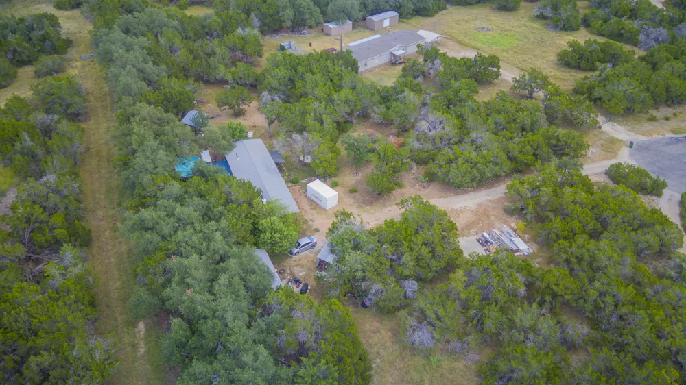 210 W Lakeshore Drive Dripping Springs, TX 78620