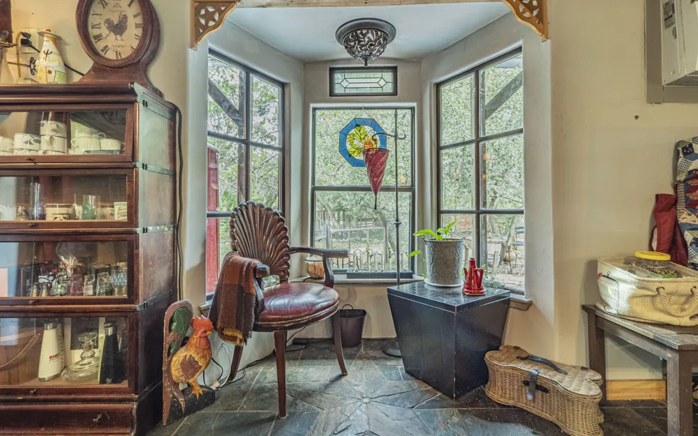 210 W Lakeshore Drive Dripping Springs, TX 78620