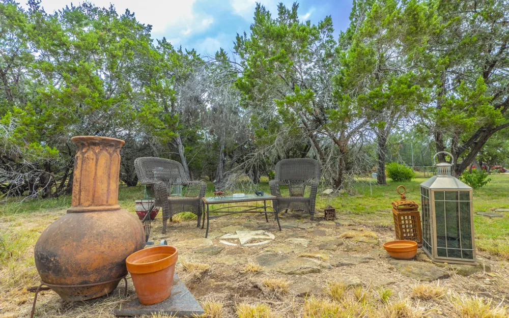 210 W Lakeshore Drive Dripping Springs, TX 78620
