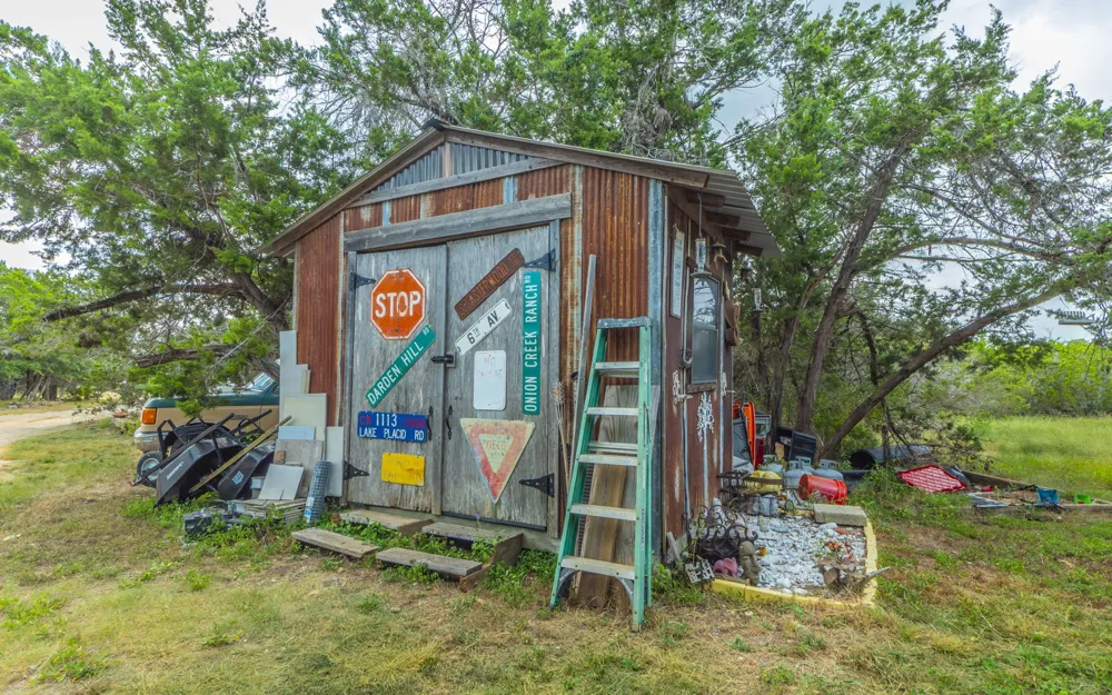 210 W Lakeshore Drive Dripping Springs, TX 78620