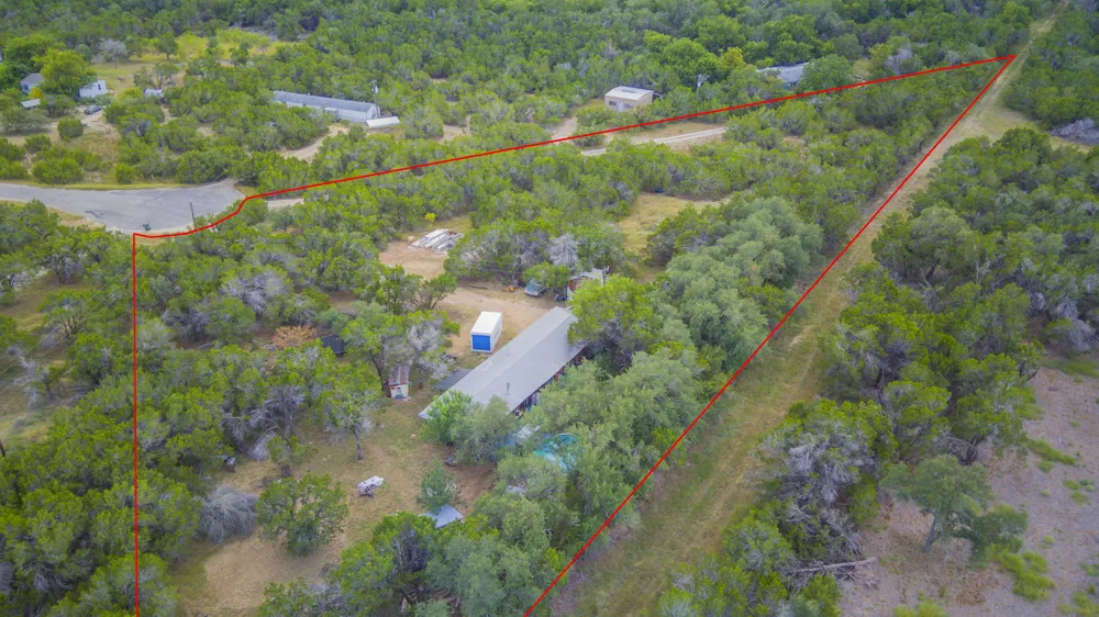 210 W Lakeshore Drive Dripping Springs, TX 78620