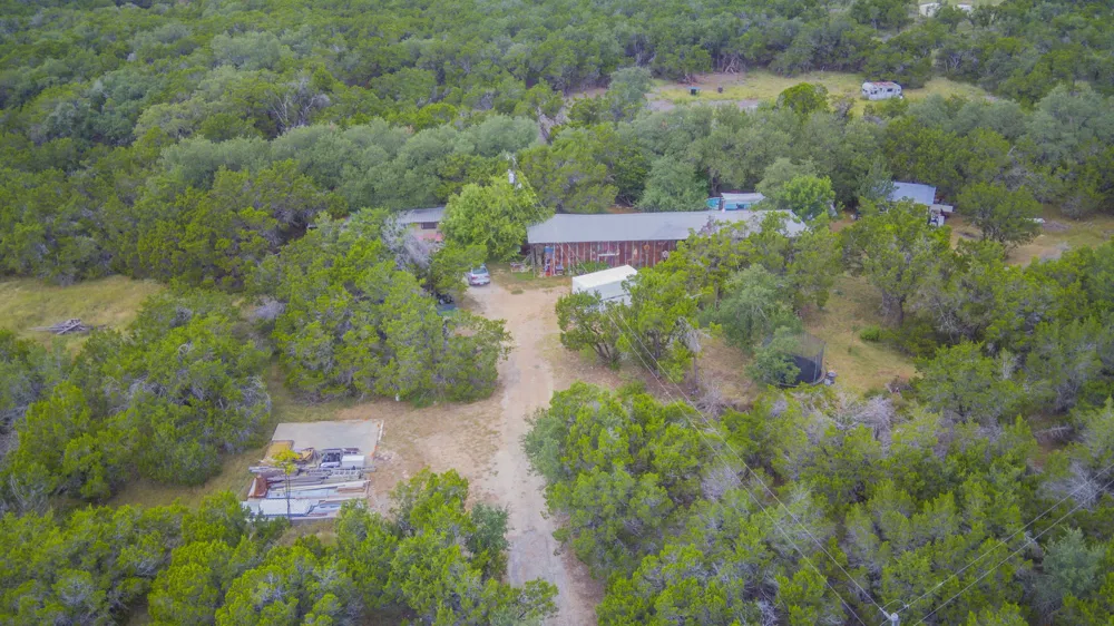 210 W Lakeshore Drive Dripping Springs, TX 78620
