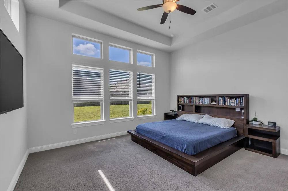 423 Round Top Street Webster, TX 77598