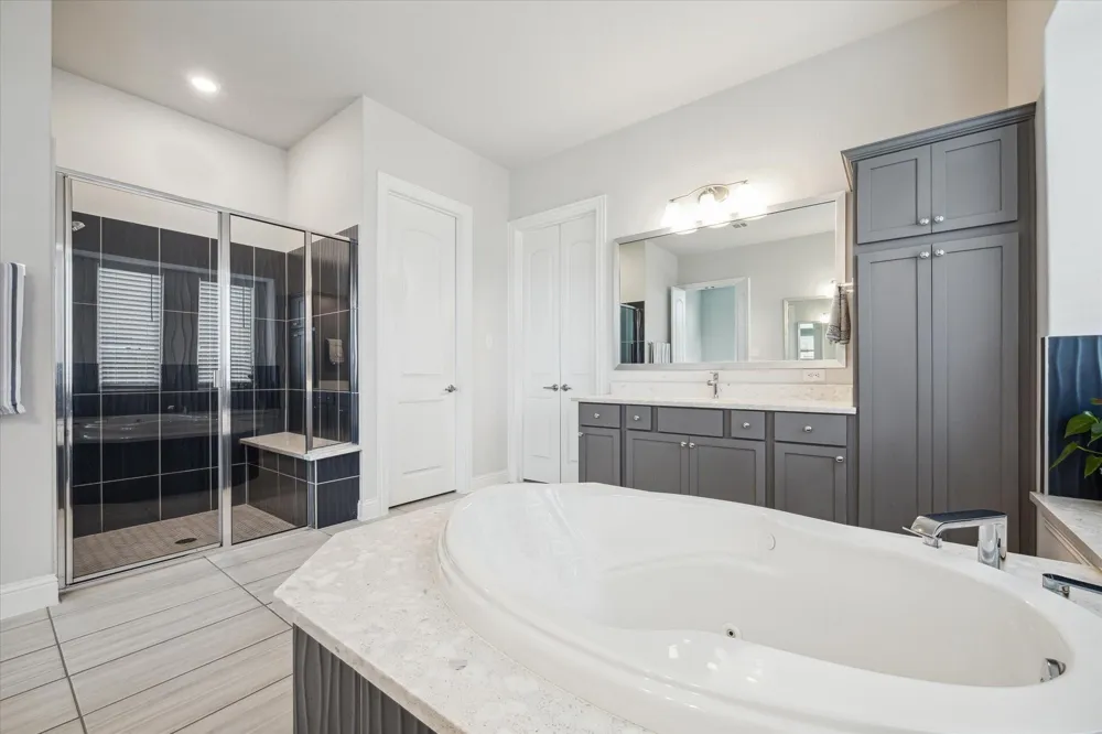 423 Round Top Street Webster, TX 77598